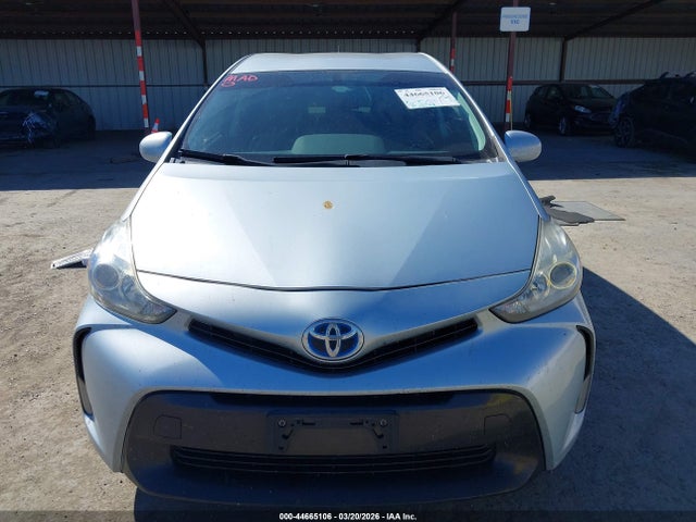 JTDZN3EUXGJ046073 Toyota Prius V Four