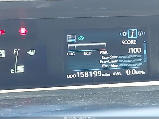 JTDZN3EUXGJ046073 Toyota Prius V Four