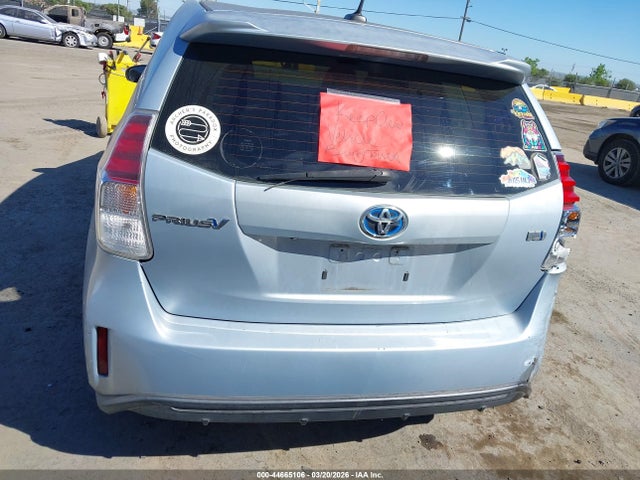 JTDZN3EUXGJ046073 Toyota Prius V Four