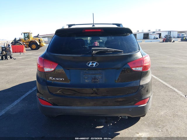 KM8JU3AG5EU897558 Hyundai TUCSON SE