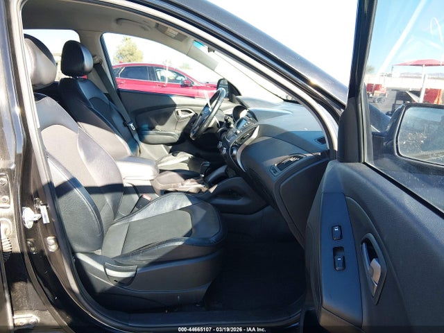 KM8JU3AG5EU897558 Hyundai TUCSON SE