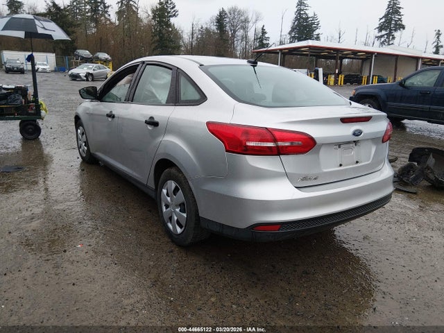 2018 FORD FOCUS 1FADP3E22JL205852 Photo 2