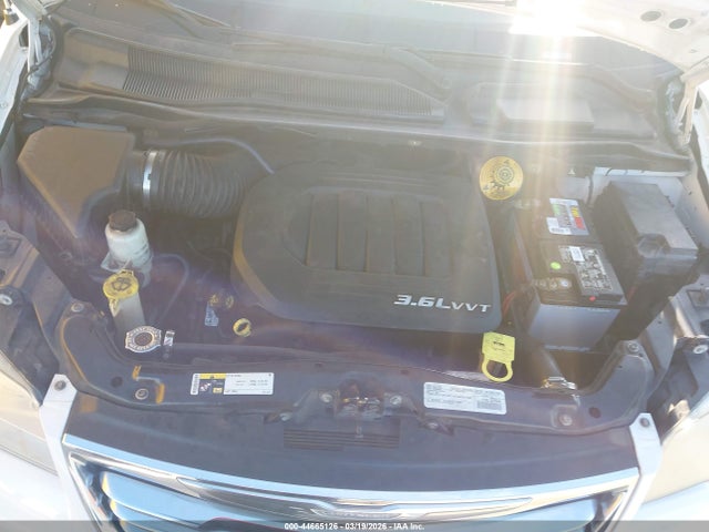 44665126 :رقم المزاد ، 2C4RC1BG6GR205997 vin ، 2016 Chrysler Town & Country Touring مزاد بيع