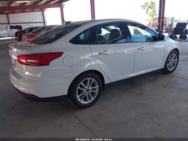 1FADP3F21HL300119 Ford FOCUS SE