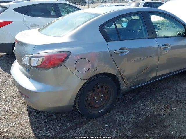 44665136 :رقم المزاد ، JM1BL1U80D1705418 vin ، 2013 Mazda Mazda3 I Sport مزاد بيع