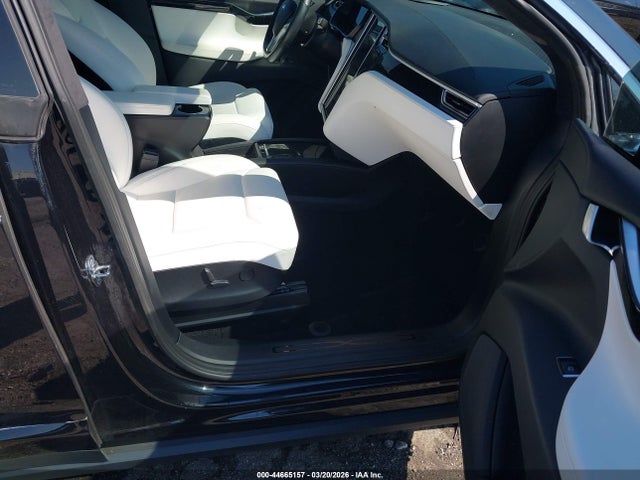 2018 Tesla Model X 100d/75d/p100d მანქანა იყიდება აუქციონზე, vin: 5YJXCAE23JF089345, აუქციონის ნომერი: 44665157