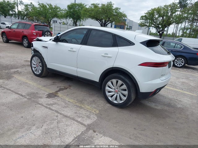 2018 JAGUAR E-PACE SADFP2FX9J1Z24815 Photo 2