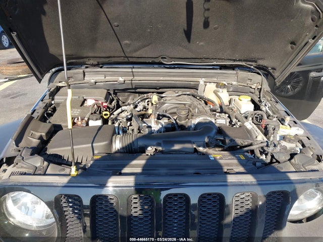 44665170 :رقم المزاد ، 1C4HJXDG4NW180166 vin ، 2022 Jeep Wrangler Unlimited Sport 4x4 مزاد بيع