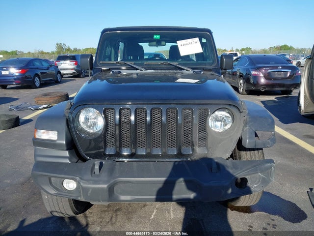 44665170 :رقم المزاد ، 1C4HJXDG4NW180166 vin ، 2022 Jeep Wrangler Unlimited Sport 4x4 مزاد بيع