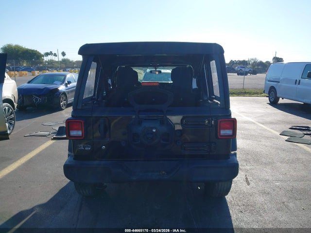 44665170 :رقم المزاد ، 1C4HJXDG4NW180166 vin ، 2022 Jeep Wrangler Unlimited Sport 4x4 مزاد بيع