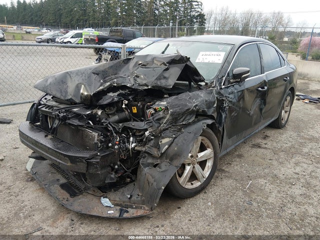 2013 VOLKSWAGEN PASSAT 1VWBP7A30DC148706 Photo 1