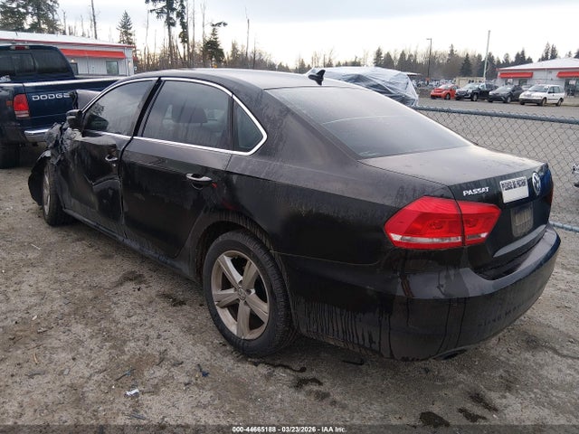 2013 VOLKSWAGEN PASSAT 1VWBP7A30DC148706 Photo 2