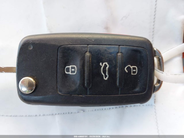 Продажа на аукционе авто 2013 Volkswagen Passat S, vin: 1VWAP7A39DC033775, номер лота: 44665191