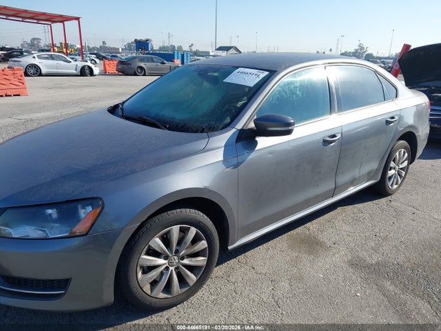 Продажа на аукционе авто 2013 Volkswagen Passat S, vin: 1VWAP7A39DC033775, номер лота: 44665191
