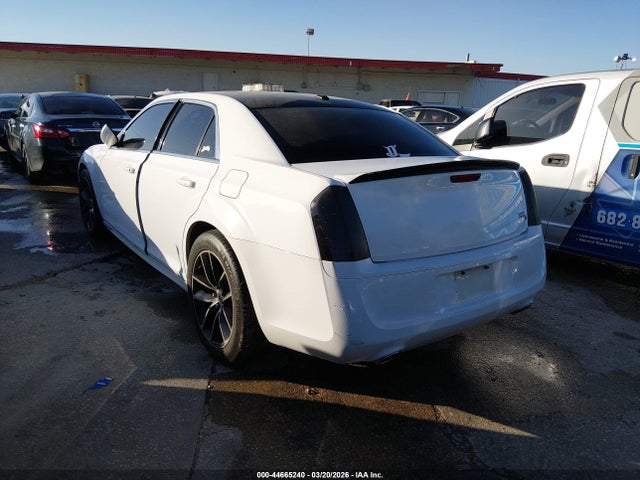 2013 CHRYSLER 300 2C3CCABG3DH576269 Photo 2