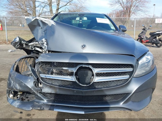 Продаж на аукціоні авто 2018 Mercedes-benz C 300 4matic, vin: 55SWF4KB6JU249886, номер лоту: 44665242