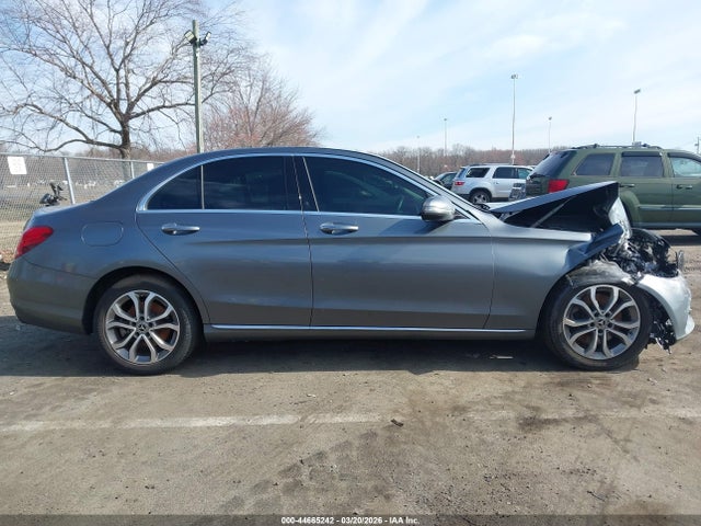 Продаж на аукціоні авто 2018 Mercedes-benz C 300 4matic, vin: 55SWF4KB6JU249886, номер лоту: 44665242