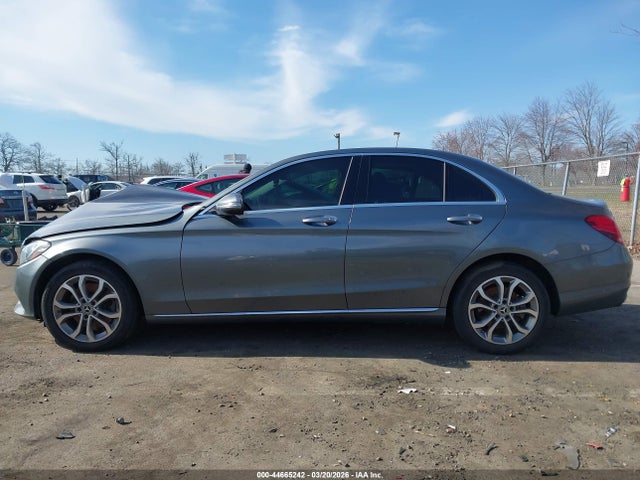 Продаж на аукціоні авто 2018 Mercedes-benz C 300 4matic, vin: 55SWF4KB6JU249886, номер лоту: 44665242