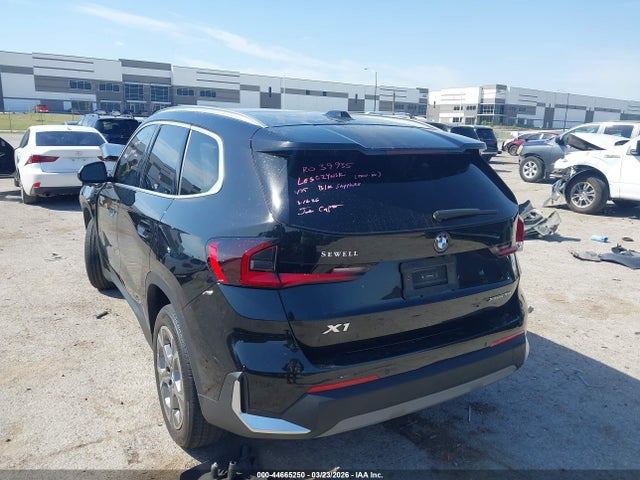 2023 BMW X1 WBX73EF07P5X11401 Photo 2