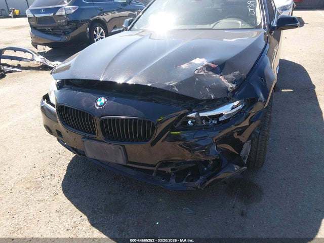 44665252 :رقم المزاد ، WBA5A5C54GD528101 vin ، 2016 Bmw 528i مزاد بيع