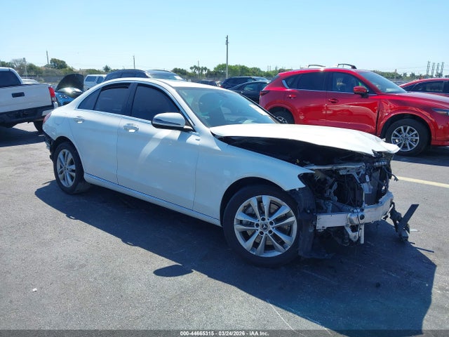 44665315 :رقم المزاد ، 55SWF8DB6KU294784 vin ، 2019 Mercedes-benz C 300 مزاد بيع