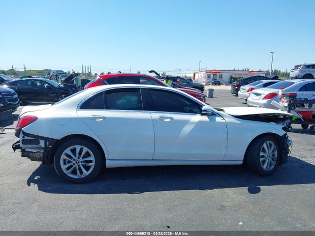 44665315 :رقم المزاد ، 55SWF8DB6KU294784 vin ، 2019 Mercedes-benz C 300 مزاد بيع