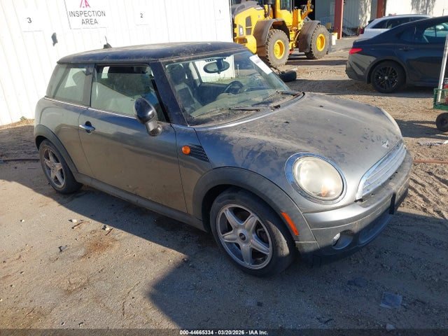 2010 MINI COOPER WMWMF3C59ATZ23700 Photo 0