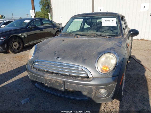 2010 MINI COOPER WMWMF3C59ATZ23700 Photo 5