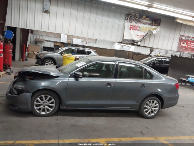2011 Volkswagen Jetta 2.5l Se მანქანა იყიდება აუქციონზე, vin: 3VWDZ7AJ5BM317597, აუქციონის ნომერი: 44665373