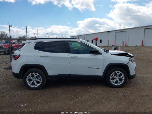 44665402 :رقم المزاد ، 3C4NJDBN7RT137813 vin ، 2024 Jeep Compass Latitude 4x4 مزاد بيع