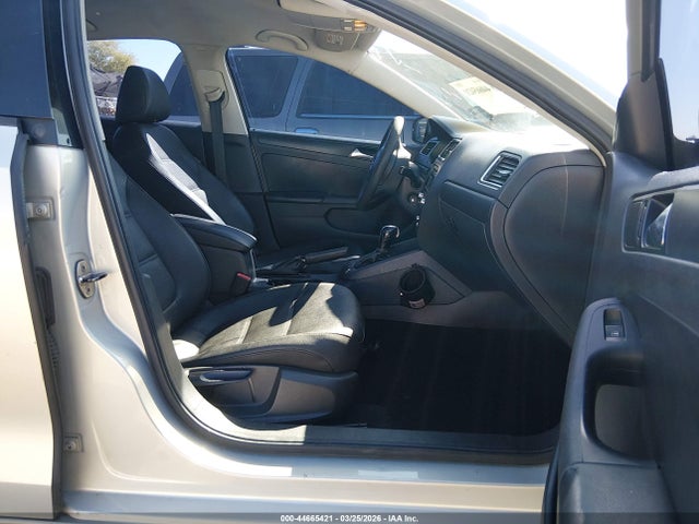 2012 Volkswagen Jetta 2.5l Se მანქანა იყიდება აუქციონზე, vin: 3VWDP7AJ4CM026418, აუქციონის ნომერი: 44665421