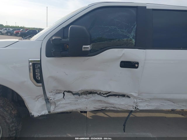 1FT7W2BN8NEE98105 Ford F-250 Xl