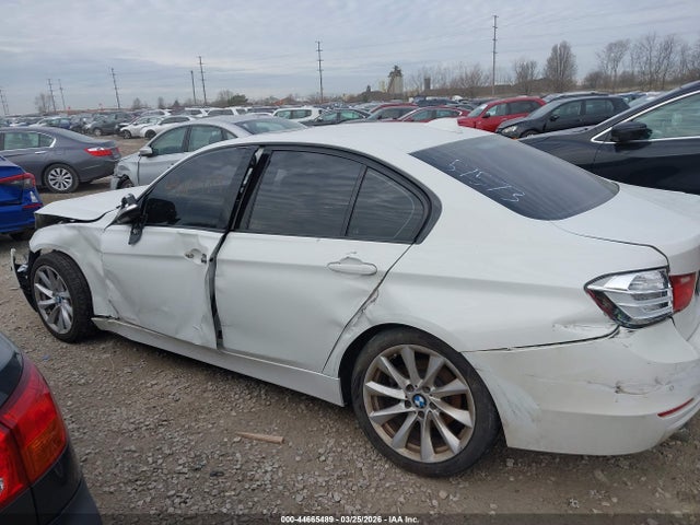 44665489 :رقم المزاد ، WBA3C3G52FNT51573 vin ، 2015 Bmw 320i Xdrive مزاد بيع