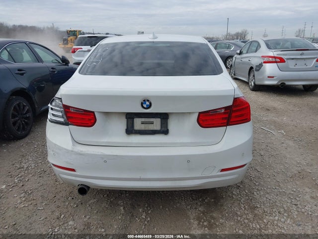 44665489 :رقم المزاد ، WBA3C3G52FNT51573 vin ، 2015 Bmw 320i Xdrive مزاد بيع
