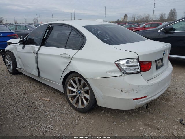 2015 BMW 320I WBA3C3G52FNT51573 Photo 2