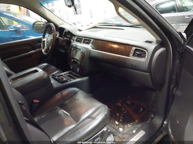 Продажа на аукционе авто 2013 Gmc Yukon Xl 1500 Denali, vin: 1GKS2MEFXDR252707, номер лота: 44665593