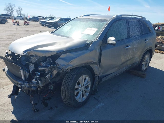 44665602 :رقم المزاد ، 5XYKU4A79EG513720 vin ، 2014 Kia Sorento Ex V6 مزاد بيع