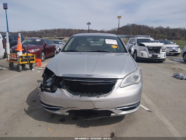 44665612 :رقم المزاد ، 1C3CCBAB0CN207578 vin ، 2012 Chrysler 200 Lx مزاد بيع