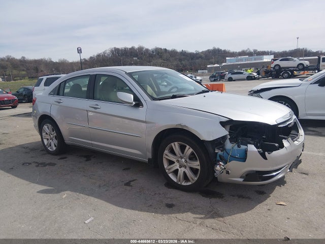 44665612 :رقم المزاد ، 1C3CCBAB0CN207578 vin ، 2012 Chrysler 200 Lx مزاد بيع