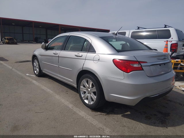 44665612 :رقم المزاد ، 1C3CCBAB0CN207578 vin ، 2012 Chrysler 200 Lx مزاد بيع