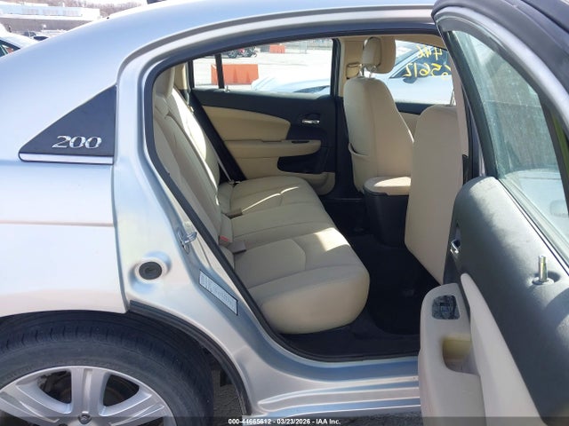 44665612 :رقم المزاد ، 1C3CCBAB0CN207578 vin ، 2012 Chrysler 200 Lx مزاد بيع