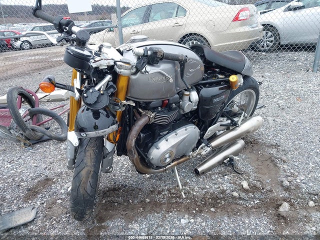 Triumph Motorcycle Thruxton 1200 R 2016 SMTD21HF9GT748962 Image 2