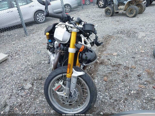 Triumph Motorcycle Thruxton 1200 R 2016 SMTD21HF9GT748962 Image 5