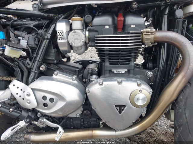 Triumph Motorcycle Thruxton 1200 R 2016 SMTD21HF9GT748962 Image 8