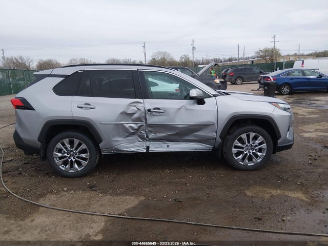 2T3A1RFV4SW539535 Toyota Rav4 Xle Premium