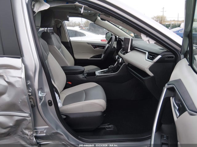 2T3A1RFV4SW539535 Toyota Rav4 Xle Premium