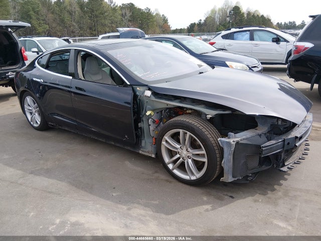 2013 TESLA MODEL S 5YJSA1CN1DFP14018 Photo 0