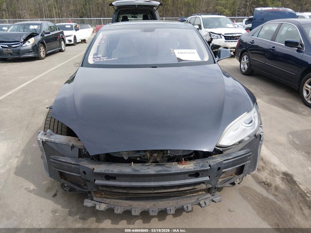 2013 Tesla Model S მანქანა იყიდება აუქციონზე, vin: 5YJSA1CN1DFP14018, აუქციონის ნომერი: 44665660