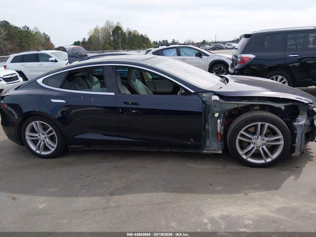 2013 Tesla Model S მანქანა იყიდება აუქციონზე, vin: 5YJSA1CN1DFP14018, აუქციონის ნომერი: 44665660