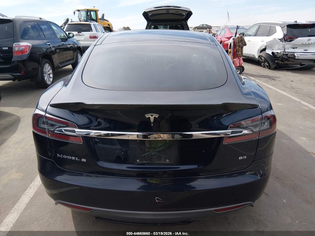 2013 Tesla Model S მანქანა იყიდება აუქციონზე, vin: 5YJSA1CN1DFP14018, აუქციონის ნომერი: 44665660